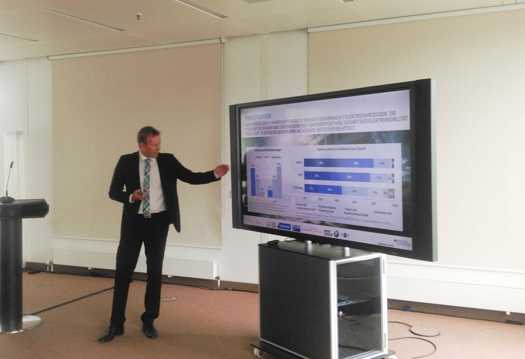 Vortrag von Dr. Stefan Mang vom Centrum f&uuml;r Marktforschung